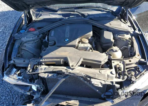 2017 BMW 320 Xi z USA, uszkodzony, nr VIN WBA8A3C36HK693127